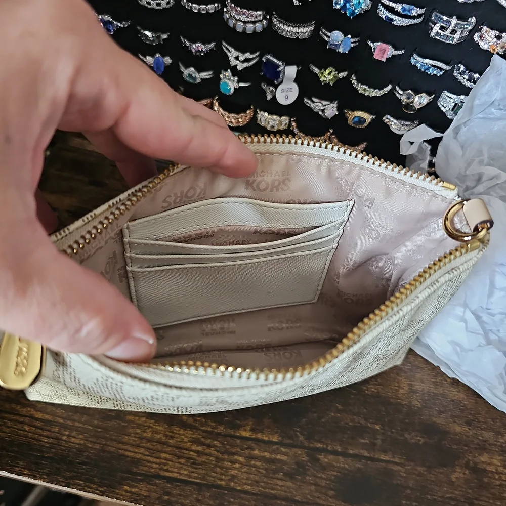 Michael Kors reposhing this